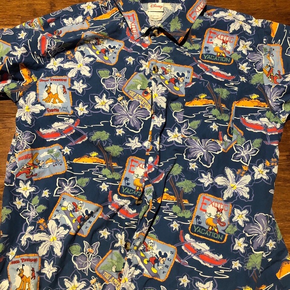 Disney Other - Disney Hawaiian shirt Large
